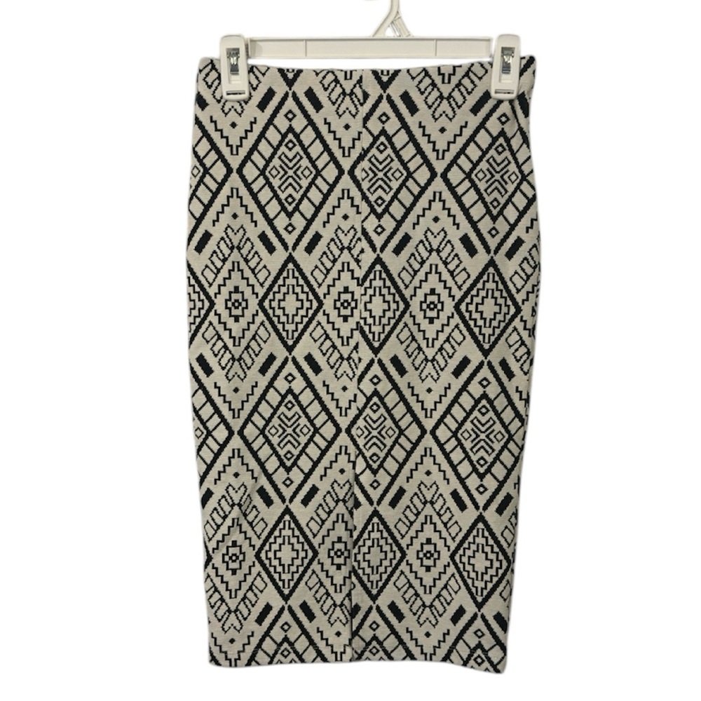 ZARA Trafaluc Geometric Knit Pencil Skirt – Size S – Black & White Pattern